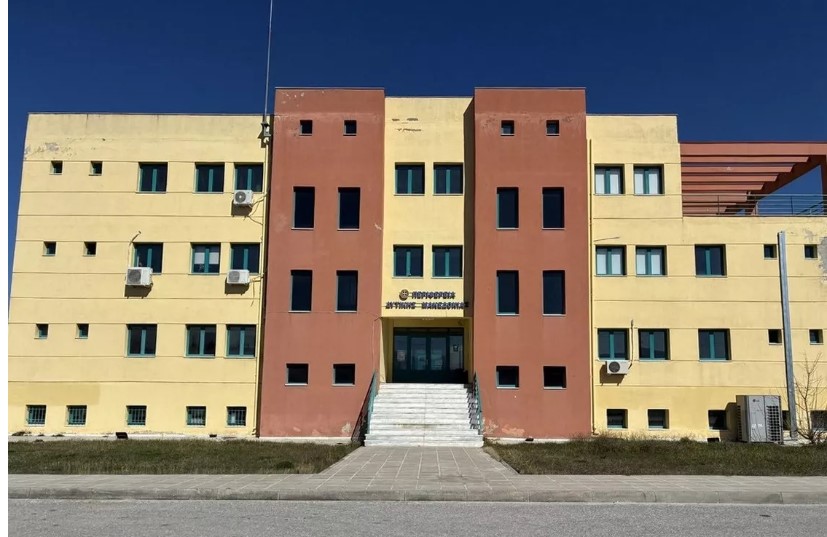 Διαμόρφωση αίθουσας πολλαπλών χρήσεων στο ισόγειο του Διοικητηρίου Πτολεμαΐδας για τη στέγαση του τομέα ΕΚΑΒ Πτολεμαΐδας και του Κτηνιατρικού Γραφείου Εορδαίας