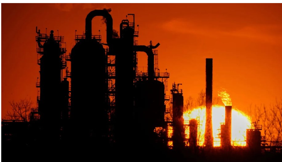 Το πετρέλαιο «εκτινάχθηκε» και πάλι πάνω από τα 100 δολάρια το βαρέλι - Στο «κόκκινο» η Ασία