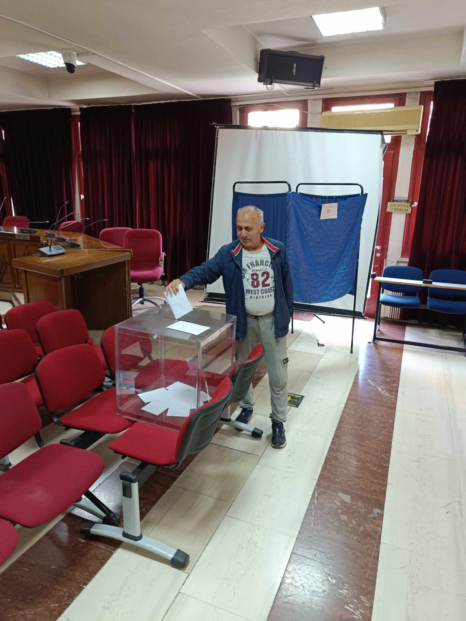 Εορδαία: Ξεκίνησε η εκλογική διαδικασία, διά την εκλογή Αρχηγού στο ΣΥΡΙΖΑ.