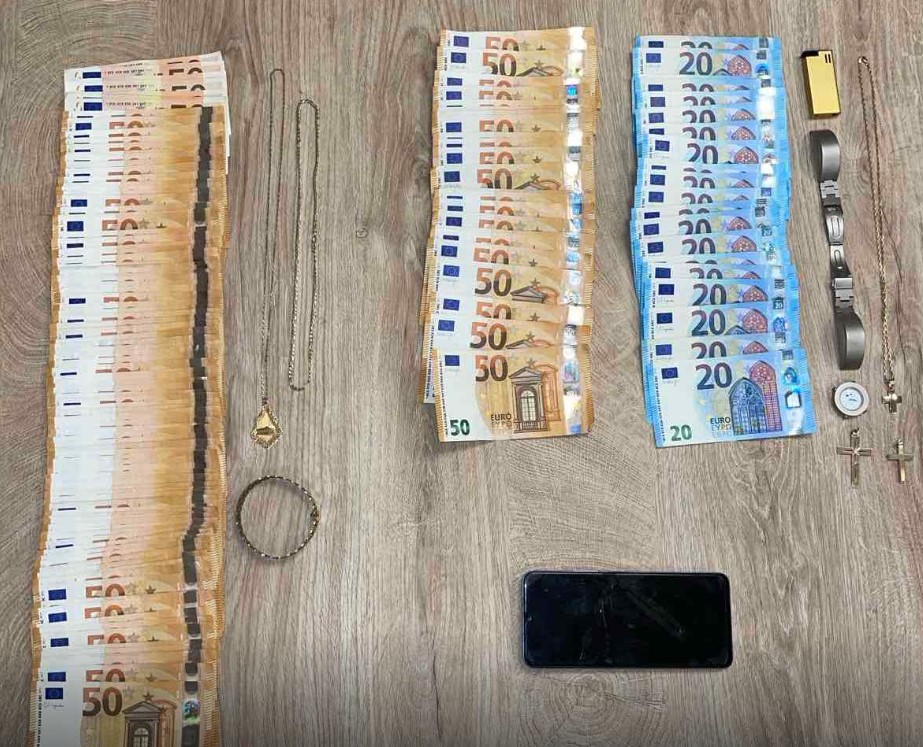 Καστοριά-Καβάλα: Συνελήφθη άμεσα 71χρονος ημεδαπός, μέλος εγκληματικής οργάνωσης που δραστηριοποιείται σε τηλεφωνικές απάτες