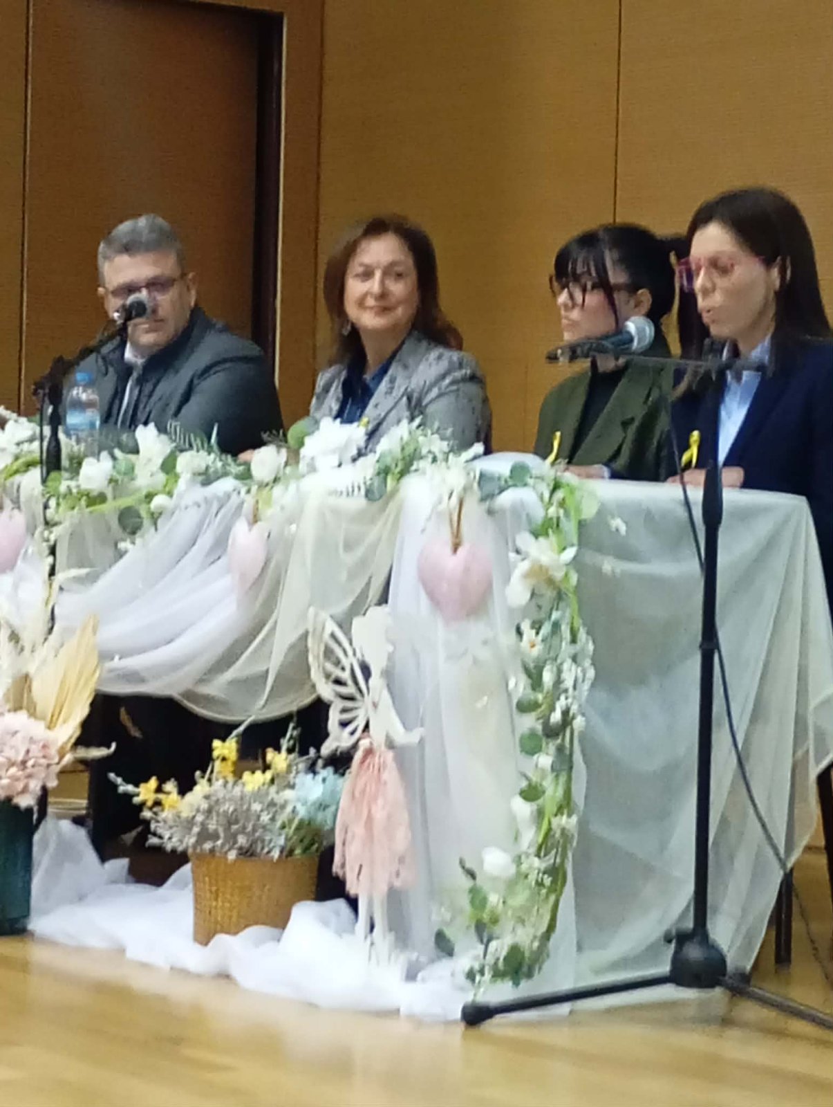 Φωτογραφίες από την πετυχημένη εκδήλωση του Συλλόγου Καρκινοπαθών στο κατάμεστο αμφιθέατρο του Ποντιακού Συλλόγου