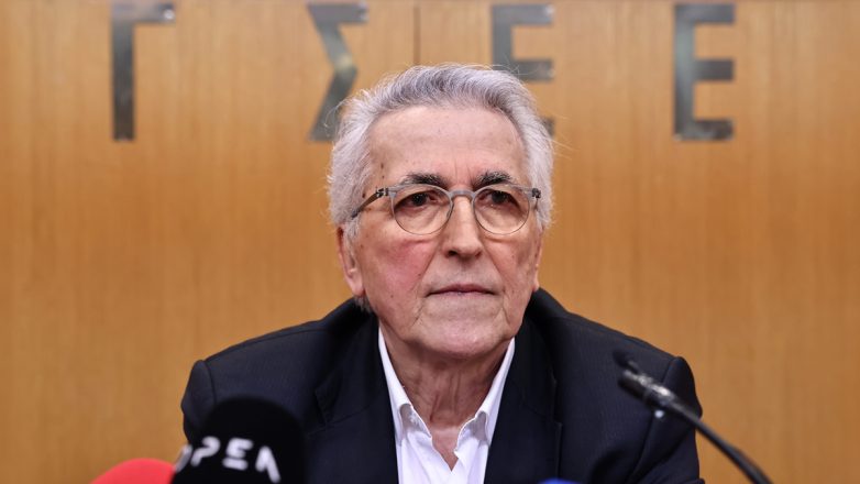 Ο Πρόεδρος της ΓΣΕΕ Γ. Παναγόπουλος ξέχασε να δηλώσει 3,2 εκατ. ευρώ από το 2020-25, ανακοίνωσε η Αρχή Καταπολέμησης Μαύρου Χρήματος – Ελέγχεται επίσης η Άννα Στρατινάκη που απέκρυψε 1,3 εκατ. ευρώ από δηλώσεις πόθεν έσχες και ο σύζυγός της Ανδρέας Γεωργί