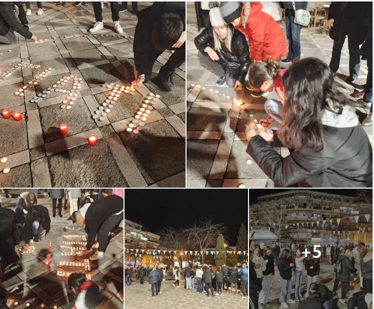 Από τη σιωπηρή διαμαρτυρία στην Κεντρική πλατεία Πτολεμαίδας για το φριχτό δυστύχημα στα Τέμπη και τον χαμό τόσων συνανθρώπων μας