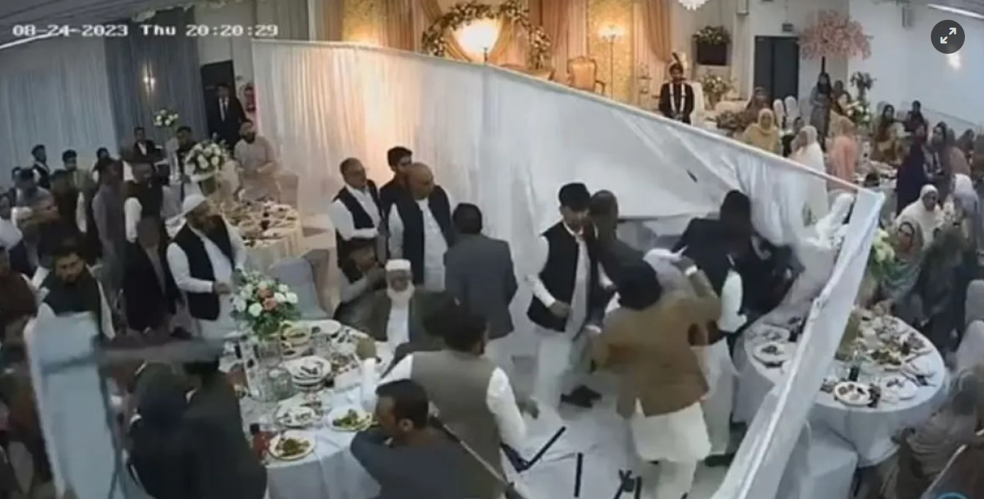 Μεγάλη Βρετανία: Μουσουλμανικός γάμος στο Μπόλτον μετατράπηκε σε ρινγκ - Δείτε βίντεο