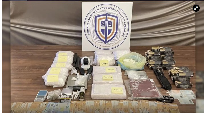 Ο διοικητής της Δίωξης Ναρκωτικών του Λιμεναρχείου Πειραιά άνοιγε την αποθήκη στον λιμενικό για να παίρνει κοκαΐνη για το κύκλωμα
