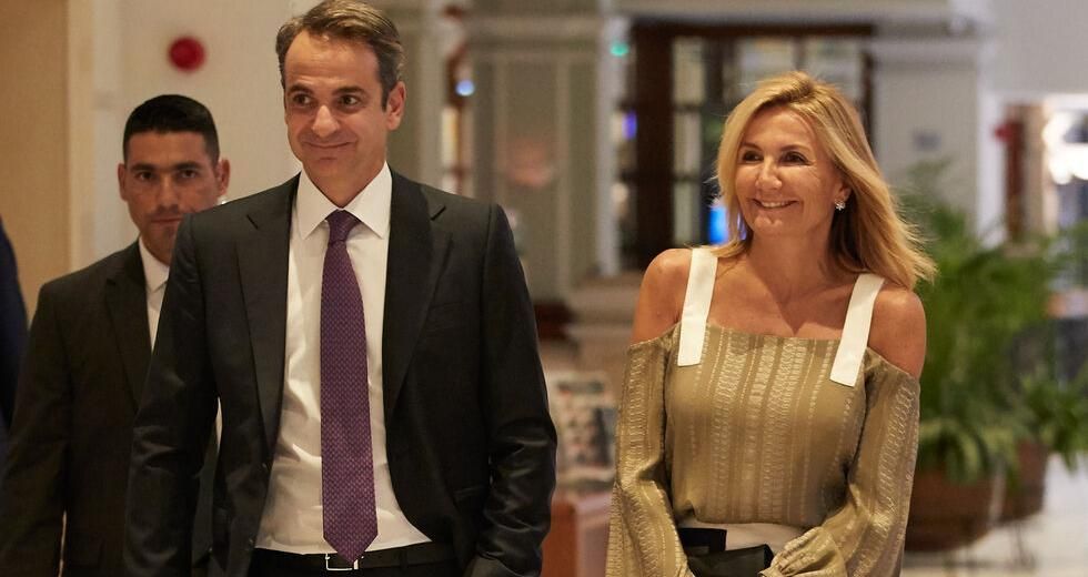   Αδήλωτη και το 2020 η γαλλική εταιρεία της συζύγου Μητσοτάκη 