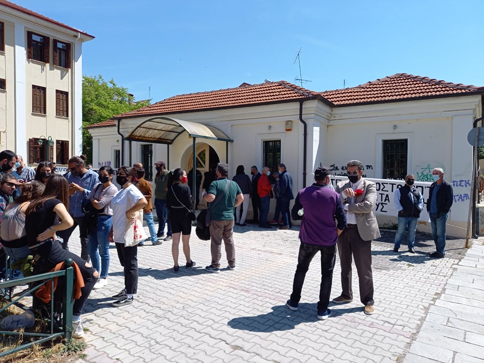 Αναβολή της δίκης για τις ανεμογεννήτριες του Νυμφαίου – Συγκέντρωση κατοίκων 