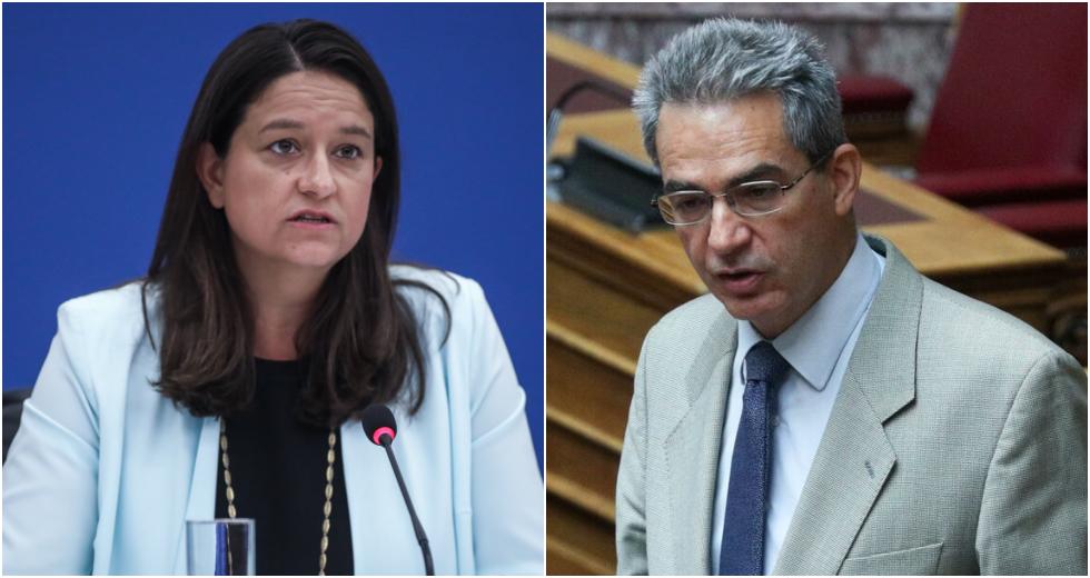 Ταΐζουν με... σανό 230.000 εκπαιδευτικούς