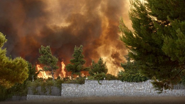 Μεγάλη αναζωπύρωση στο Κρυονέρι  
