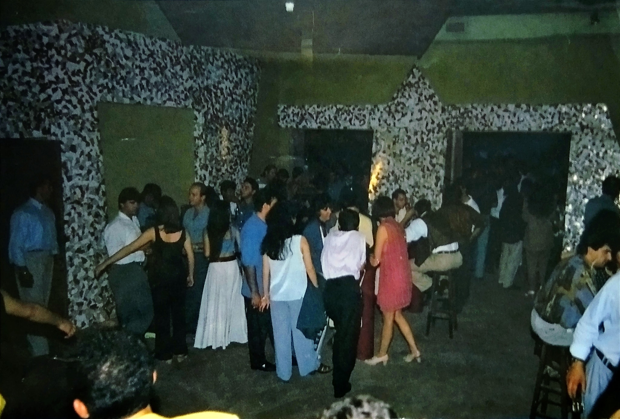 Το κλαμπ &quot;ΜΑΜΟΥΘ&quot; (δεκαετία 90) - Σταχυολογήσεις διαδικτύου