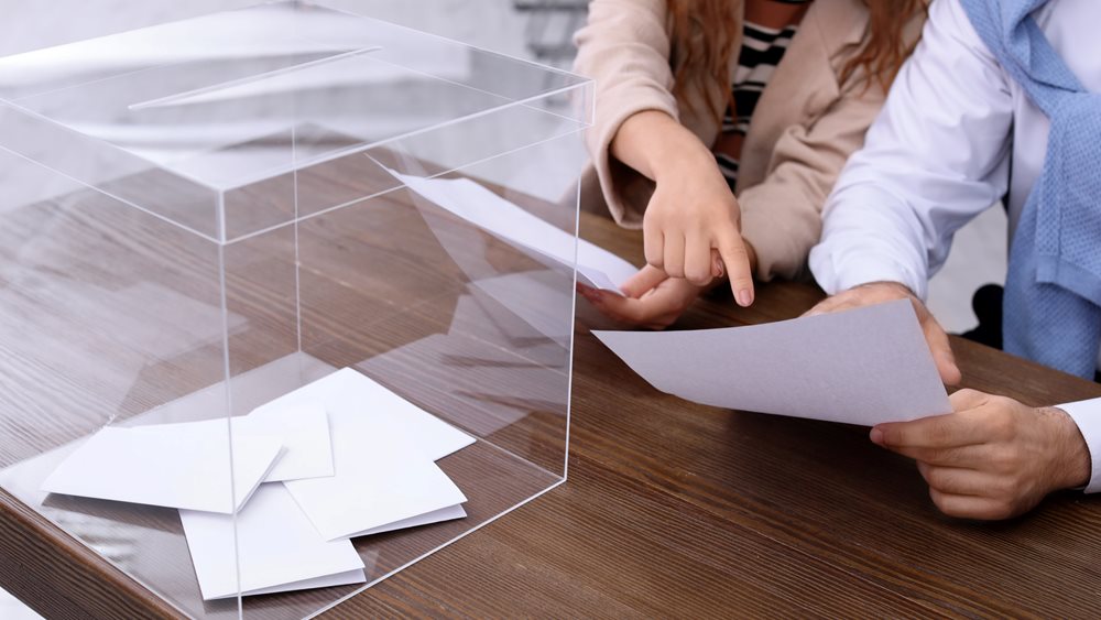 Δημοσκόπηση MRB: Στο 6,1% η διαφορά ΝΔ-ΣΥΡΙΖΑ - Στο 11,5% το ΠΑΣΟΚ