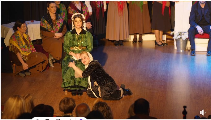 Κέρδισε το κοινό η χθεσινοβραδινή, πολυτροπική, θεατρική παράσταση, &quot; Ένας παράξενος γάμος&quot; που ανέβασε στο Πνευματικό Κέντρο Πτολεμαΐδας ο Πολιτιστικός Σύλλογος &quot;Χοροτοπία&quot; 