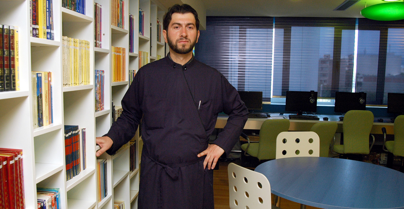 «Ο πατέρας Αντώνιος στην  Κιβωτό του Κόσμου τα γνωρίζει όλα» λένε παιδιά που έμεναν σε δομές