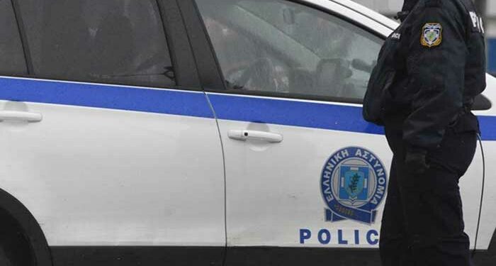 Κοζάνη: Μαθητής απειλούσε να πέσει στο κενό από τη σκεπή σχολείου επειδή πήρε αποβολή και τον διώχνουν