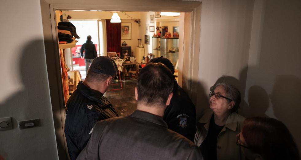 Η Δημοκρατική Ενωτική Κίνηση Αστυνομικών κατά εξώσεων: Μη ψάχνετε συνένοχους στην αρπαγή