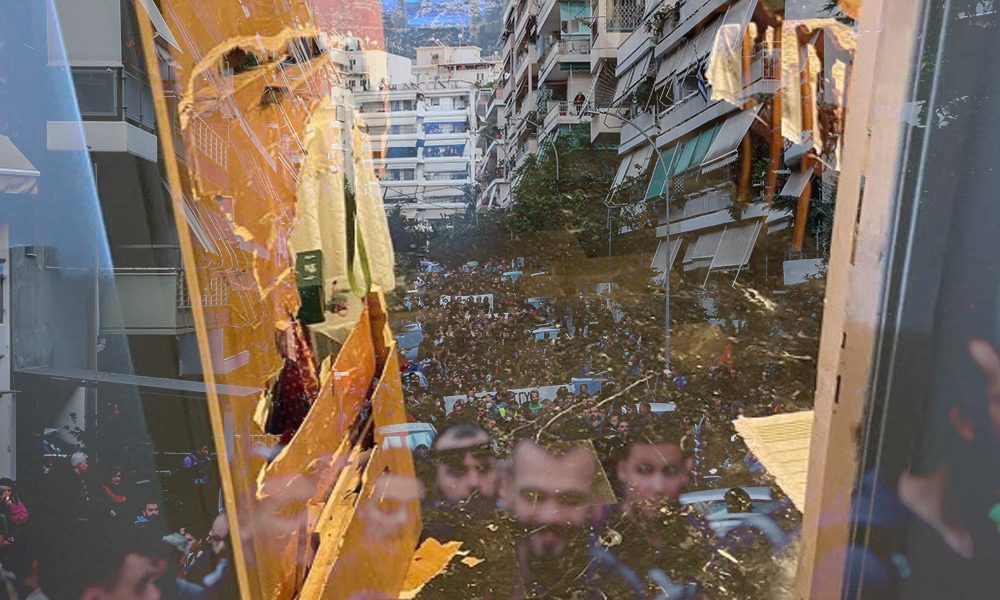 Μπήκαν στην πόλη οι οχτροί, τις πόρτες σπάσαν οι οχτροί