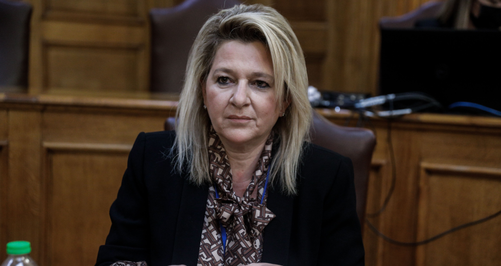 Νέα «πληγή» ανοίγει στην κυβέρνηση ο Πολάκης - «Διπλοθεσίτισσα» η διοικητής ΕΟΠΥΥ