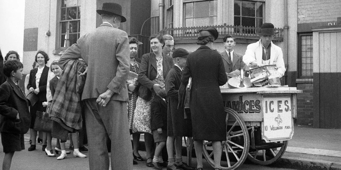 Η ιστορία του παγωτού: Το χιόνι με τα φρούτα του Μέγα Αλέξανδρου, η συνταγή του Νέρωνα, ο ντοντουρμάς, το πρώτο ξυλάκι 