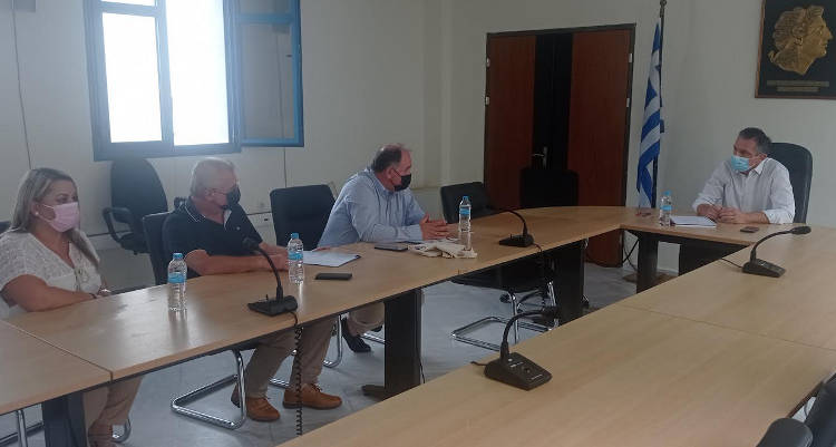 Μήπως πρέπει να ξυπνήσουμε εμείς οι Εορδαίοι για τα σικέ παιχνίδια.... Για την Ογκολογική που κατασκευάστηκε και μελαγχολεί κλειστή!!!