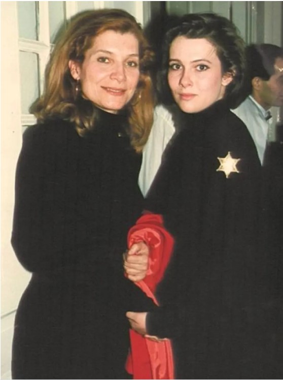 Πέθανε η μοναχοκόρη της ηθοποιού Αιμιλίας Υψηλάντη σε ηλικία 55 ετών