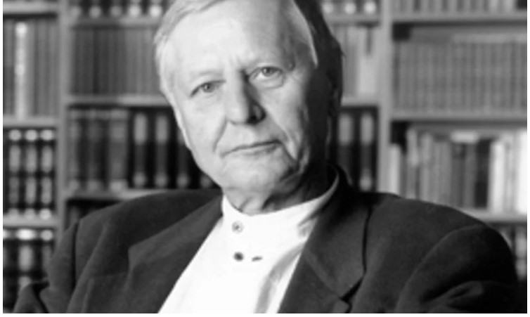 Πέθανε ο συγγραφέας Χανς Μάγκνους Έντσενσμπέργκερ